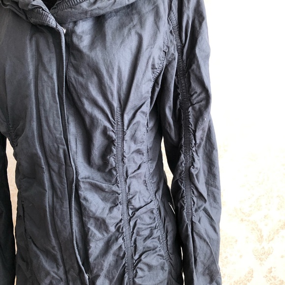 Dana Buchanan waterproof jacket - Picture 3 of 14